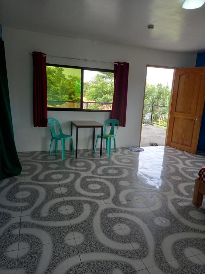 Happy Bear Moalboal Budget Rooms Екстер'єр фото