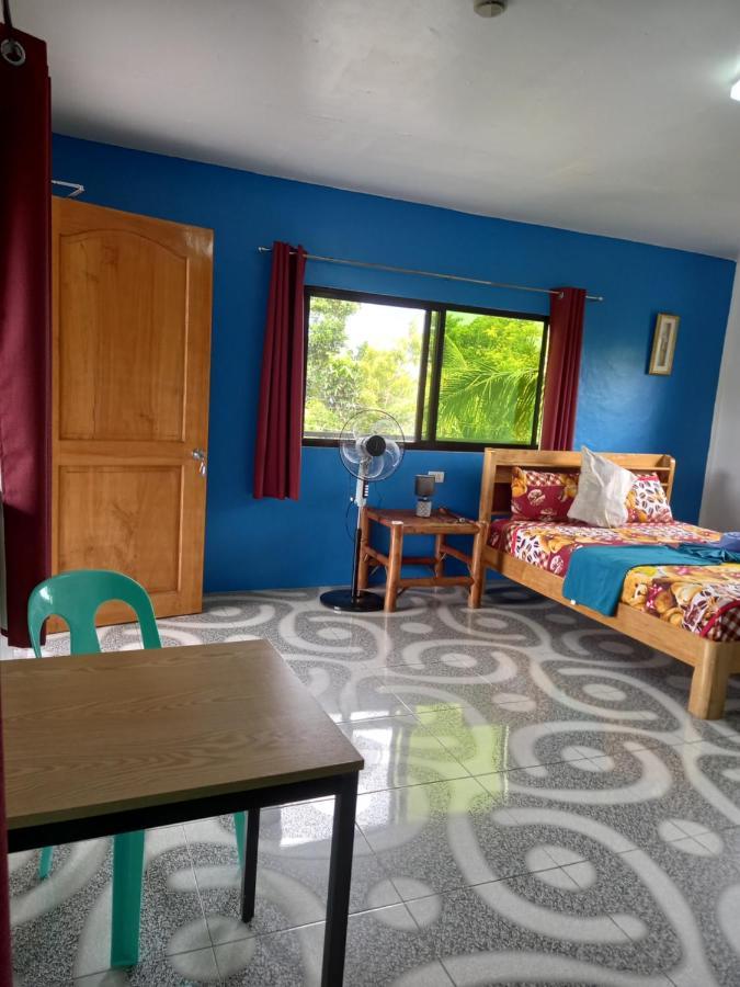 Happy Bear Moalboal Budget Rooms Екстер'єр фото